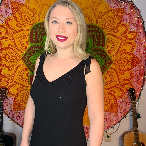 Little black dress - Picture 4 of 6